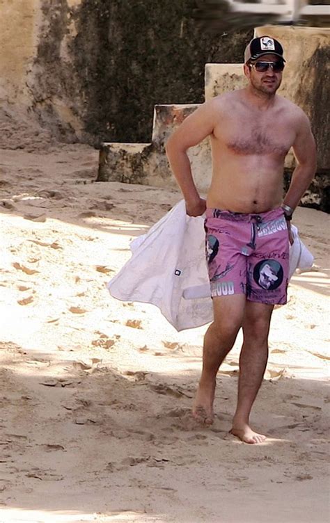 Gerard Butler Shirtless And Underwear Photos Naked Male Celebrities