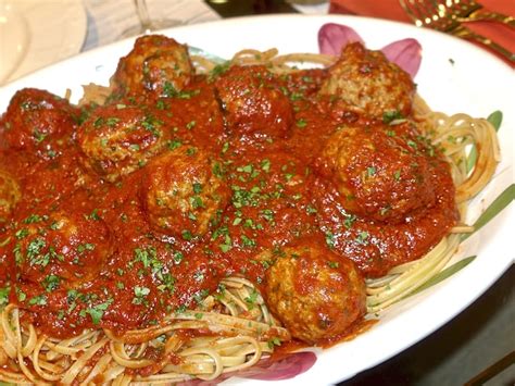 How To Make Classic Spaghetti And Meatballs Great Eight Friends