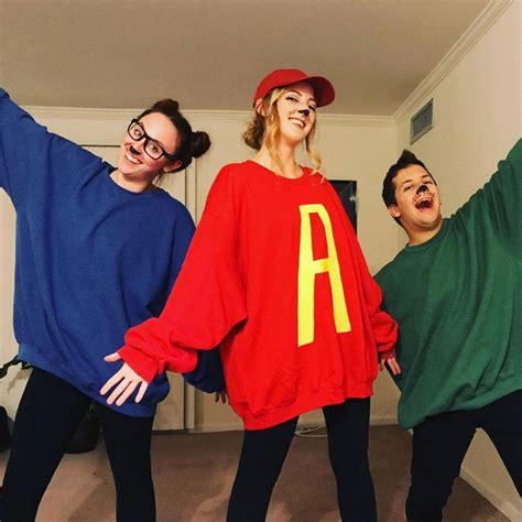 60 Last Minute Halloween Costumes Thatll Indulge Your Crafty Side
