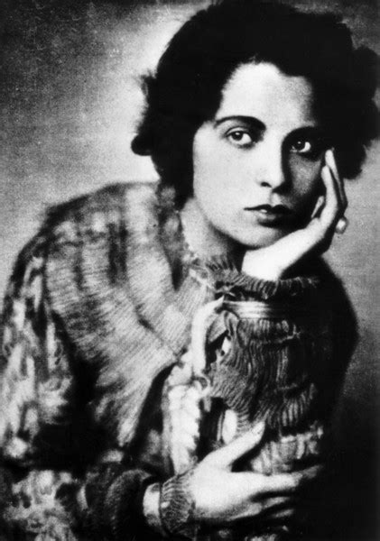 Bertolt brecht, studio orchestra & carola neher. Carola Neher: der Star der Weimarer Republik