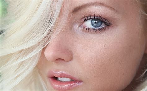 Hintergrundbilder Metart Frau Blaue Augen Blick Auf Betrachter Blond Modell Gesicht