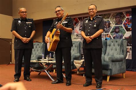 Ibu pejabat polis kontinjen negeri sembilan jalan cambell, 70710 seremban, negeri sembilan, malaysia. Integriti, tegas, adil dan berhemah - Amanat Ketua Polis ...