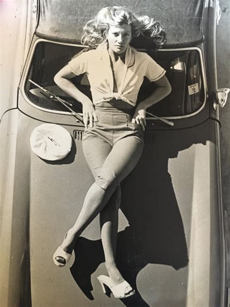 My Mom In The Early 1970s She Also Took A Sexy Pic With Her First Car Rimagesofthe1970s
