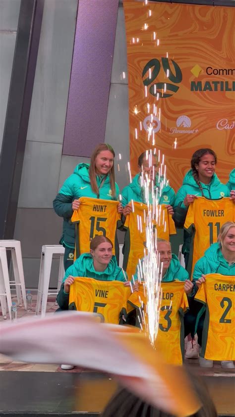 Commbank Matildas On Twitter The Crowd Goes Wild For Our Fifawwc Squad At Fedsquare 👏👏👏