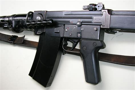 However, the swiss designers replaced the rollers with the. SIG Sturmgewehr 57 - 7,5x55 mm Swiss - KaliberInfo