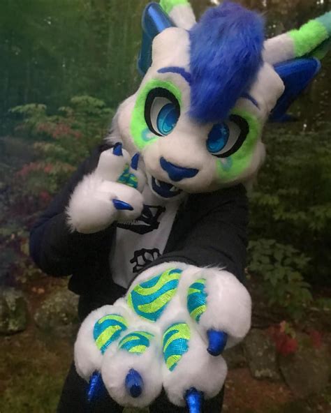 Pin By Trash Bag 💖 On Awesome Fursuits Anthro Furry Furry Art Fursuit