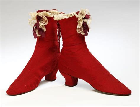 How Victorian Women Wore Red Victorian Fashion Fashion Victorian Shoes