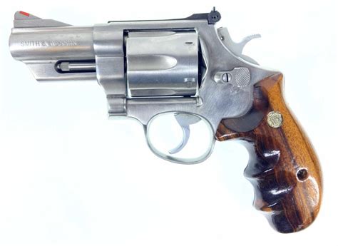 Lot Smith And Wesson Snub Nose 44 Mag Revolver