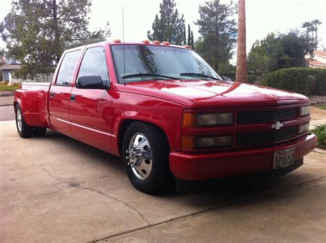 Daily Dually Fix Because This Slammed 1997 Crew Cab