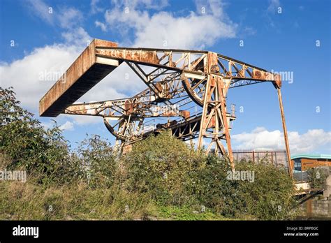 Cantilever Bridgemechanicaldraw Bridge Stock Photo Alamy