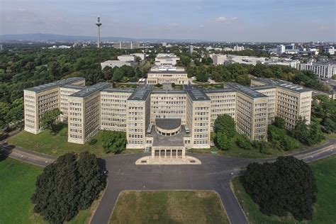 دانشگاه دانشگاه گوته فرانکفورت Goethe University Frankfurt اسکورایز