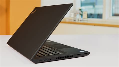 Tiệm cận SỰ HOÀN HẢO của Laptop Doanh nhân  ThinkPad T480
