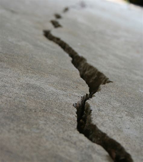 Splitting Wall Cracks Piering And Crack Sealing