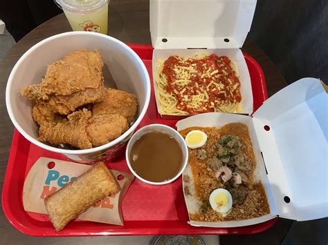 Jollibee Delivers Filipino Fried Chickenjoy At First Arizona Location
