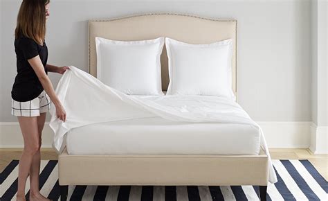 Flat Sheet Vs Fitted Sheet Luxury Bed Sheets Bed Sheets Bed