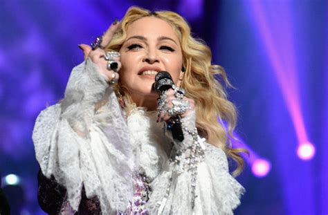 Madonna Becomes Speechless Meeting President Obama See The Pics