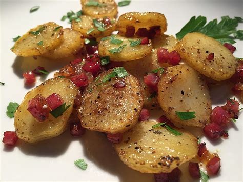 Leckere Bratkartoffeln aus rohen Kartoffeln von Paddy-Mahns | Chefkoch