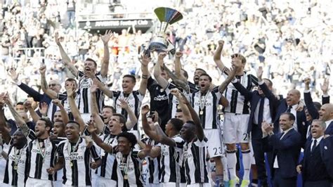 Juventus Fc Clinches Record 6th Straight Serie A Title India Today