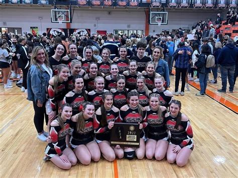 Highland Il Cheerleaders Selected For Division I College Team