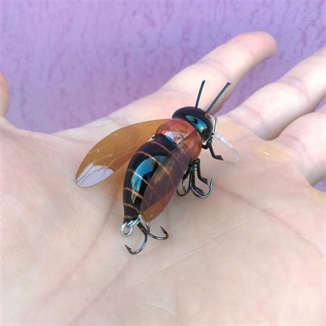 Flying Ant Lure Gold Dm Cricket Lures