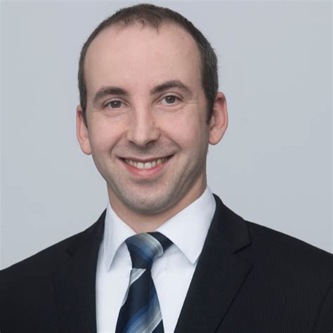 Der elterngeldantrag wird zusammen für beide elternteile die sachbearbeiter der elterngeldstelle setzen in der regel ihr elterngeld so fest, wie sie es beantragt haben. Christian Wilhelm - Abteilungsleiter ...