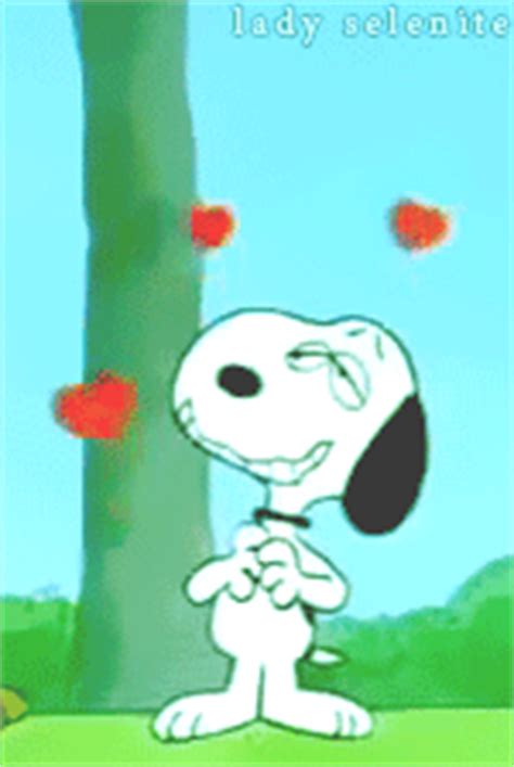 Also valentine clipart snoopy available at png transparent variant. Snoopy Animated Gif - Renkli Duvar