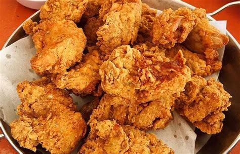 Temukan ide membuat desain spanduk fried chicken di sini! Resepi dan Cara Untuk Membuat Ayam Goreng Ala-ala KFC | My ...