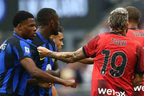 Altro Derby Di Mercato Milan Inter Follie Per Il Difensore
