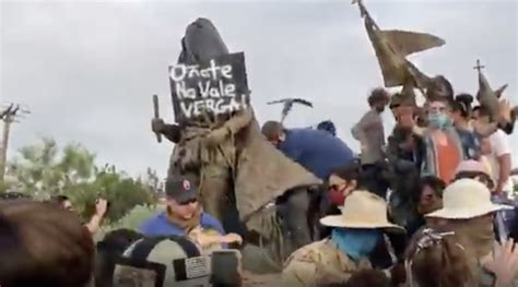 New Video Shows Moments Leading Up To Shooting At New Mexico Conquistador Statue