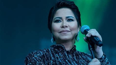 saudi singer reem abdullah faces backlash for sarcastic imitation of egyptian singer sherine