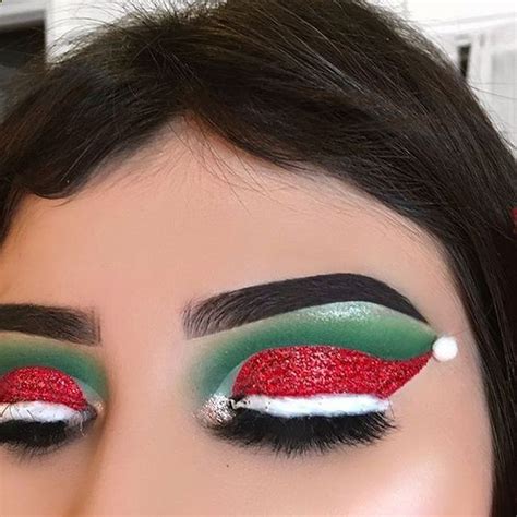 56 Fabulous Eye Christmas Makeup Ideas To Makes You Look Stunning Christmas Eye Makeup