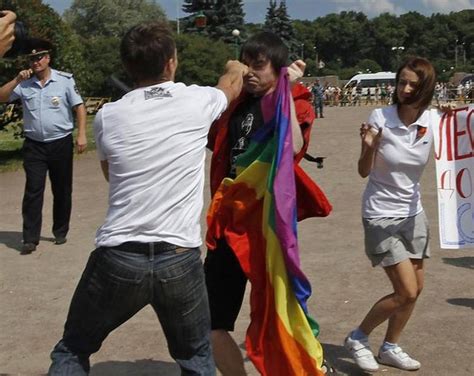 Russia Sochi Games Highlight Homophobic Violence Human Rights Watch