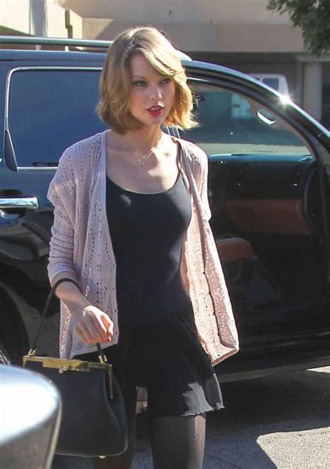Taylor Swift Goes To Her Dance Class In Los Angeles