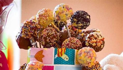 The full recipe is available via the below link Recoie For Cake Pops Made Using Moulds - My story in ...