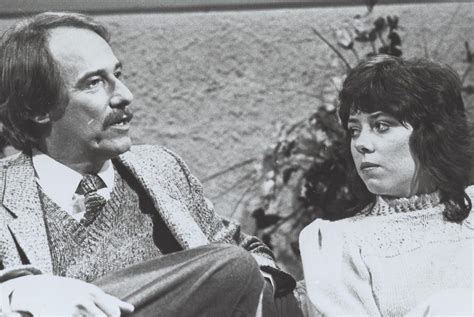 10 Distraught Details Surrounding Mackenzie Phillips Who Was In A