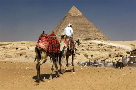 Tour De Pyramids Of Giza Pyramids Of Giza Giza Pyramids