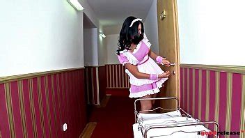 Hotel Guest Chelsey Lanette Maid Kira Queen Share Butler S Big Veiny Cock Xvideos Com