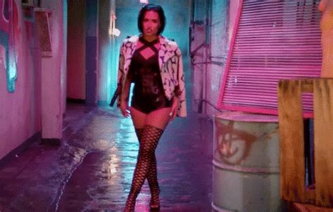 10 Sexy Demi Lovato Moments From Steamy Cool For The Summer Video