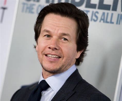 Mark Wahlberg Biography - Facts, Childhood, Family Life & Achievements
