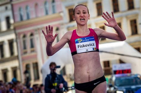 Lilia Fisikovici A Stabilit Un Nou Record La Semi Maraton Olympic Moldova