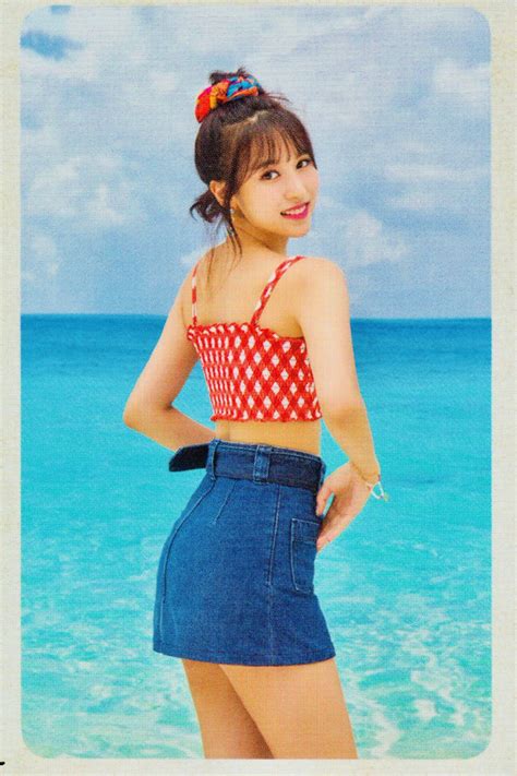 Here's everything you need to know about the act's music and its nine members. TWICE Members Showcase Their Sexy Backs! | Daily K Pop News