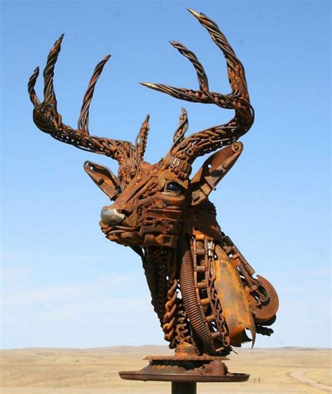 Artist Turns Old Farm Equipment Into Incredibly Detailed Animal