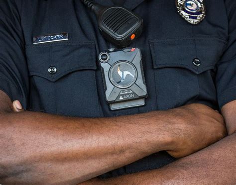 syracuse has outfitted all 220 uniformed police officers with body worn