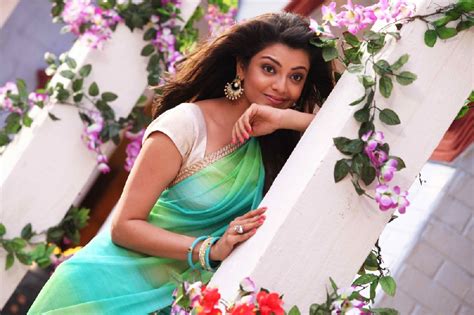 Kajal Agarwal Jilla Movie Latest Photos Stills Vijay Brahmanandam