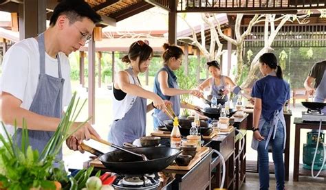 Thai Cooking Class And Local Market Tour In Chiang Mai Trazy Your Travel Shop For Asia