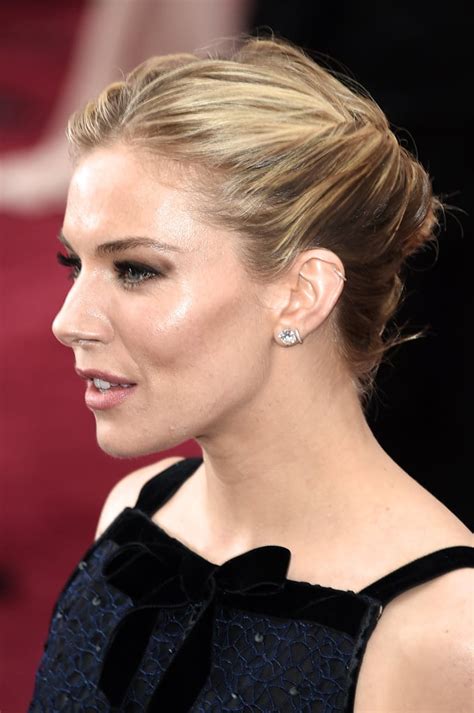 Sienna Miller Oscars Hair And Makeup On The Red Carpet Popsugar Beauty Photo