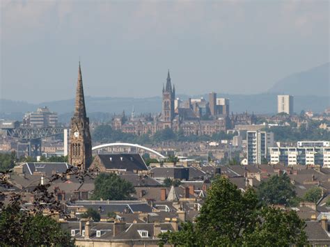 Глазгоу е град в шотландия. Glasgow