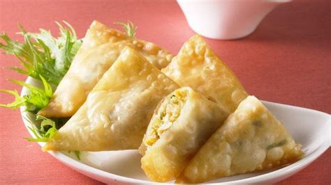 Meskipun berada di tengah perumahan warga, warung ini tak pernah sepi. 5 Langkah Membuat Pangsit Goreng Sayuran Enak, Gampang ...