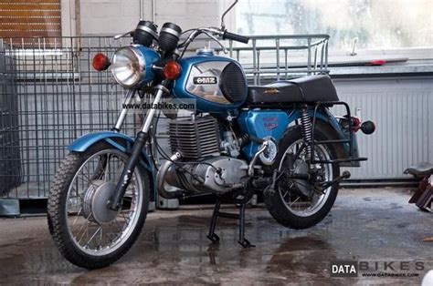 This affects some functions such as contacting salespeople, logging in or managing your vehicles for sale. Vintage, Classic and Old Bikes Showroom (Page 418)
