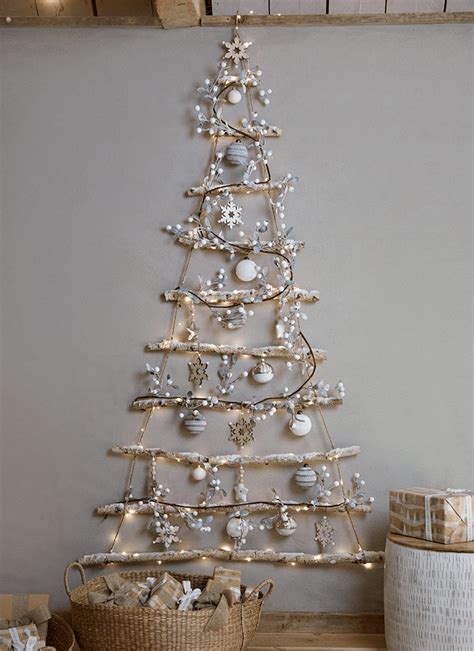 18 Alternative Christmas Tree Wall Ideas For Small Spaces Tiny Partments
